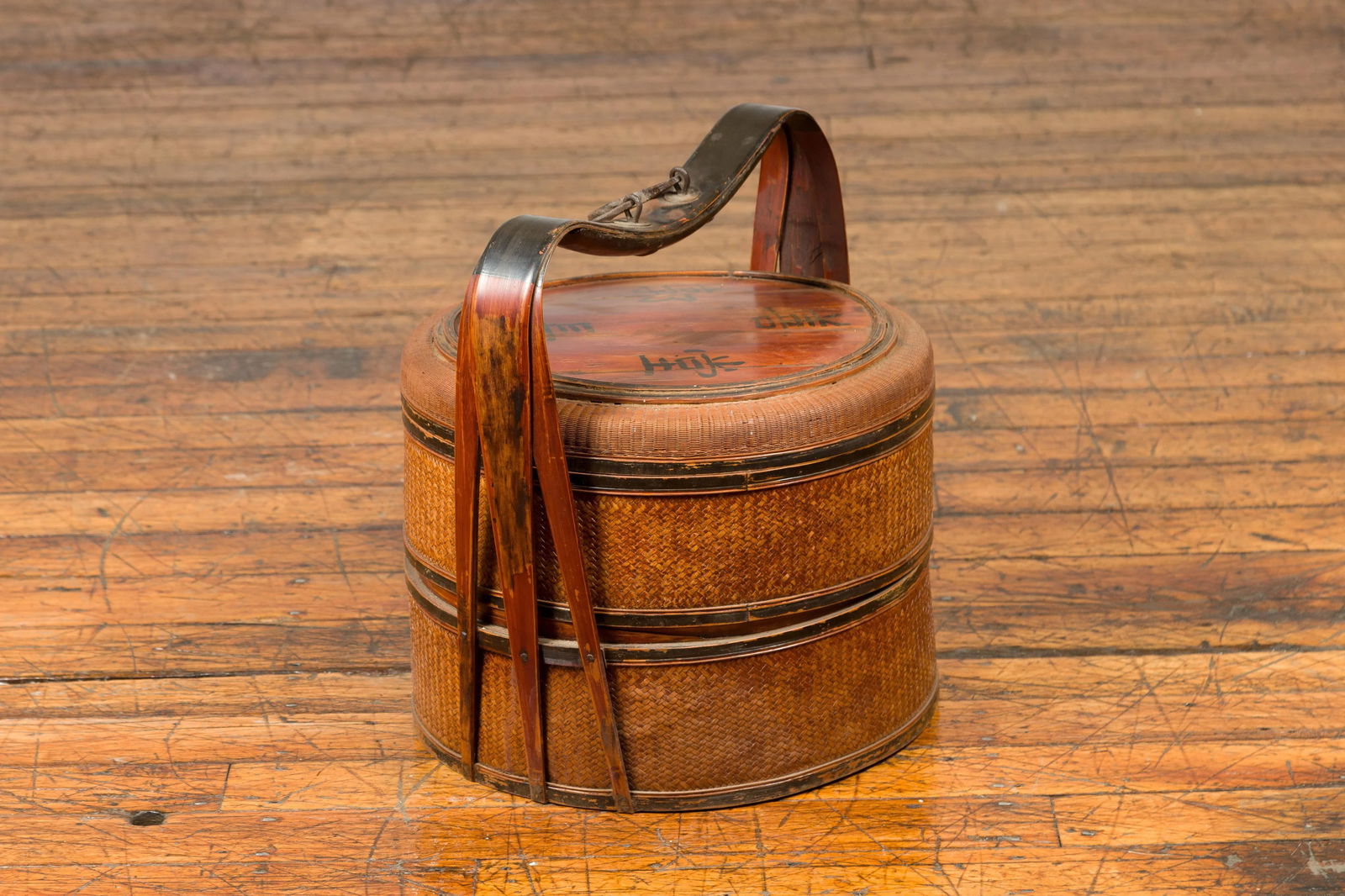 Antique Chinese Rattan Tiered Lunch Box with Carved Handle and Calligraphy - 7