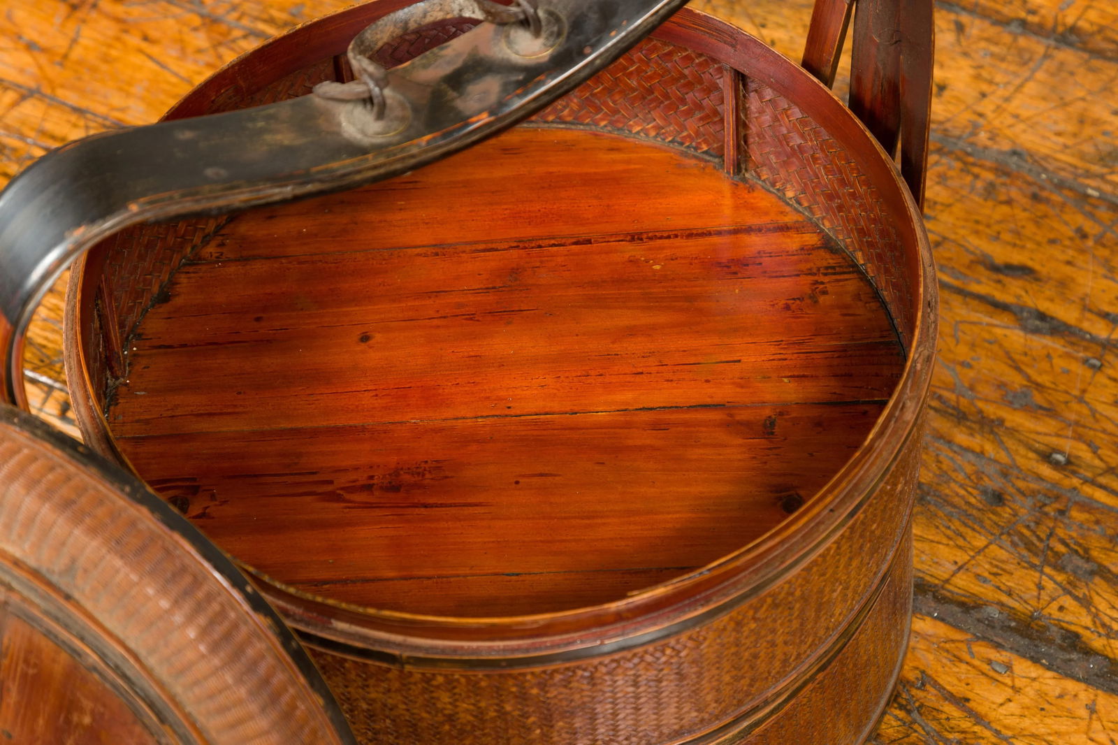 Antique Chinese Rattan Tiered Lunch Box with Carved Handle and Calligraphy - 9