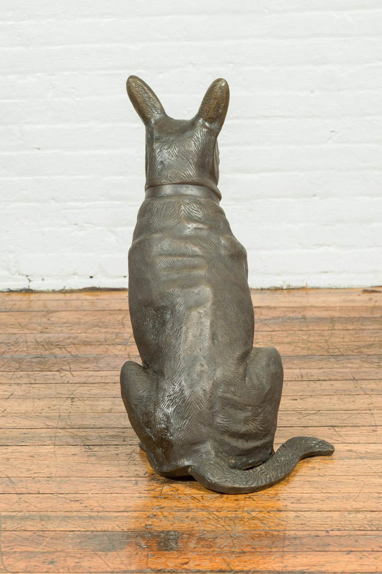 Contemporary Bronze Sculpture Depicting a German Shepherd with Dark Patina - 10