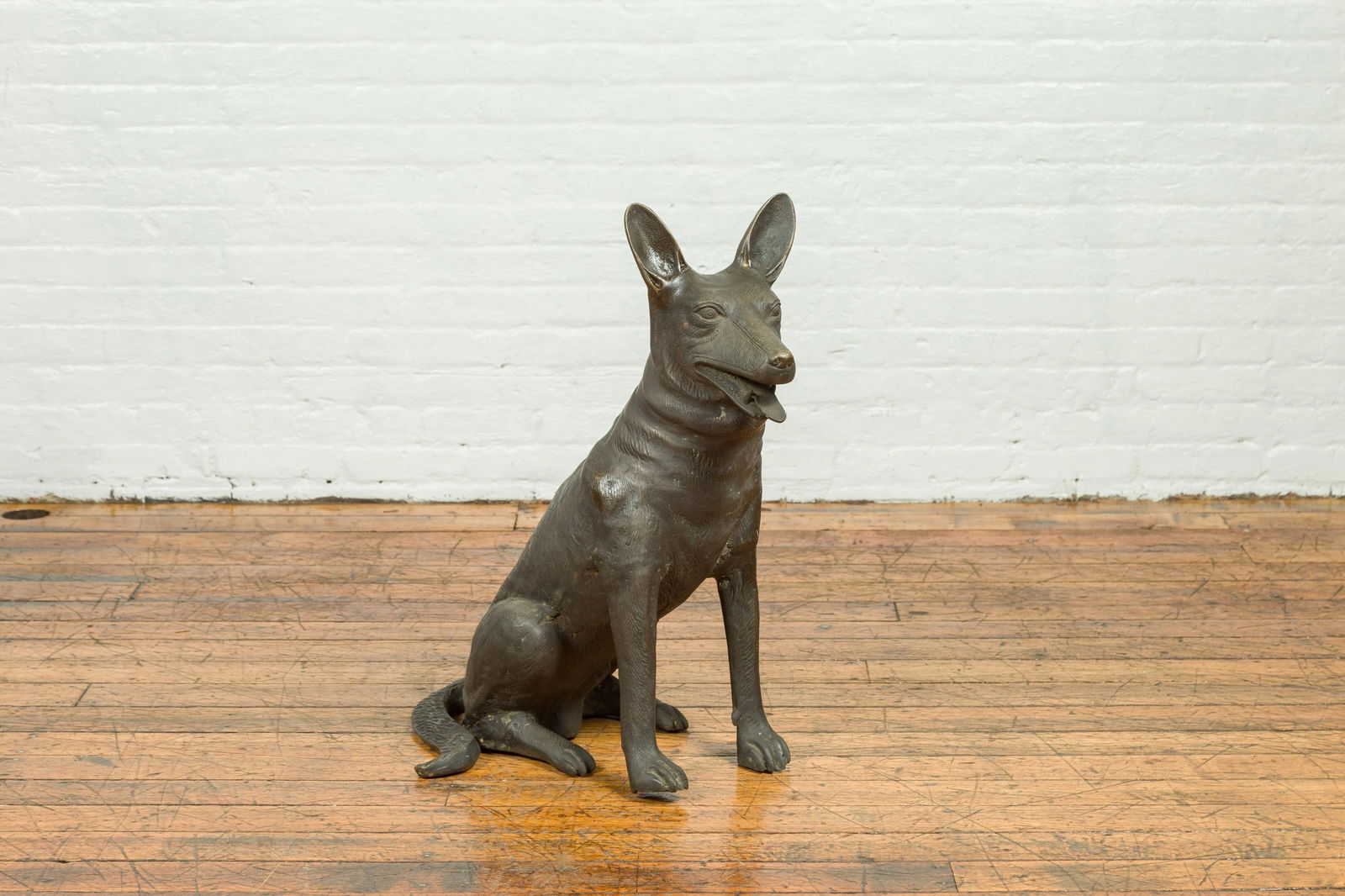 Contemporary Bronze Sculpture Depicting a German Shepherd with Dark Patina - 2