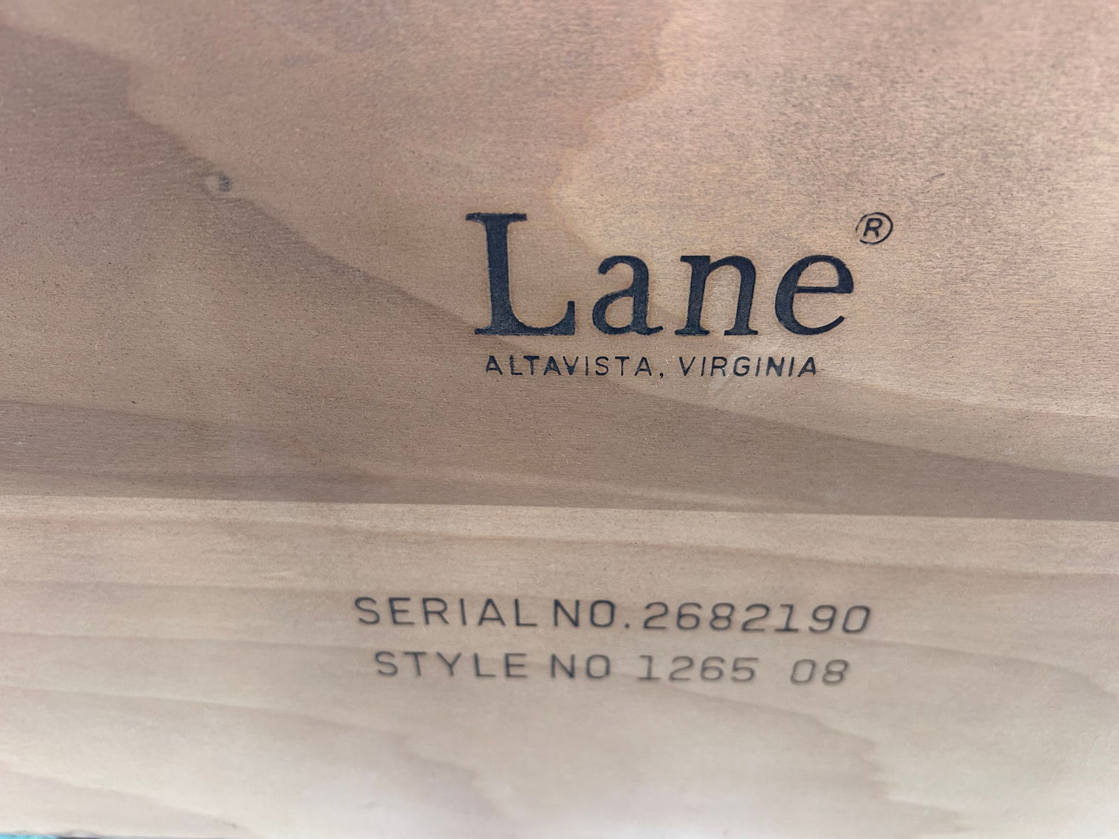 Vintage Lane Furniture Mid-Century Modern Walnut Console Table With Beveled Glass Top and Brass Acce - 17