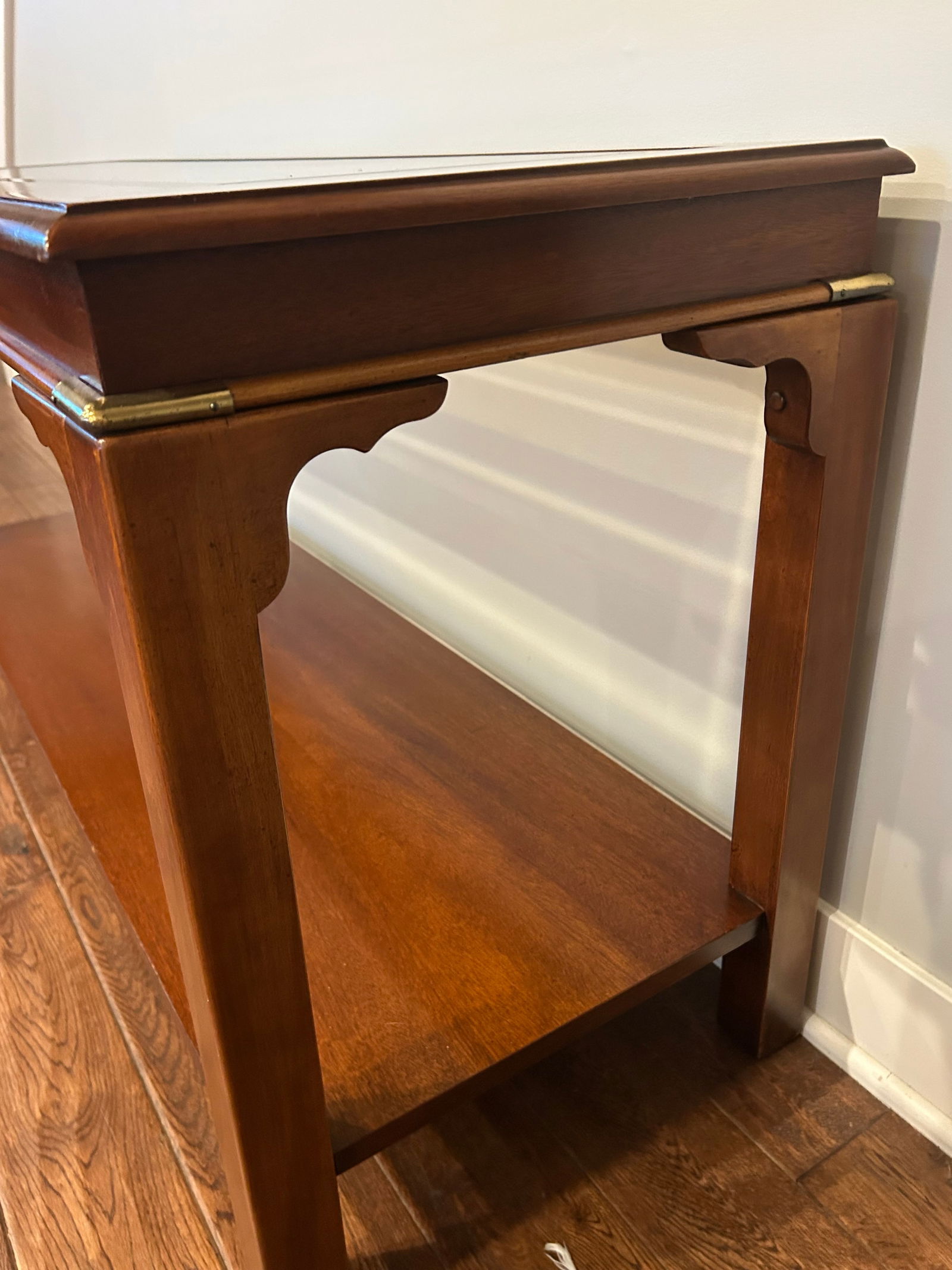 Vintage Lane Furniture Mid-Century Modern Walnut Console Table With Beveled Glass Top and Brass Acce - 7