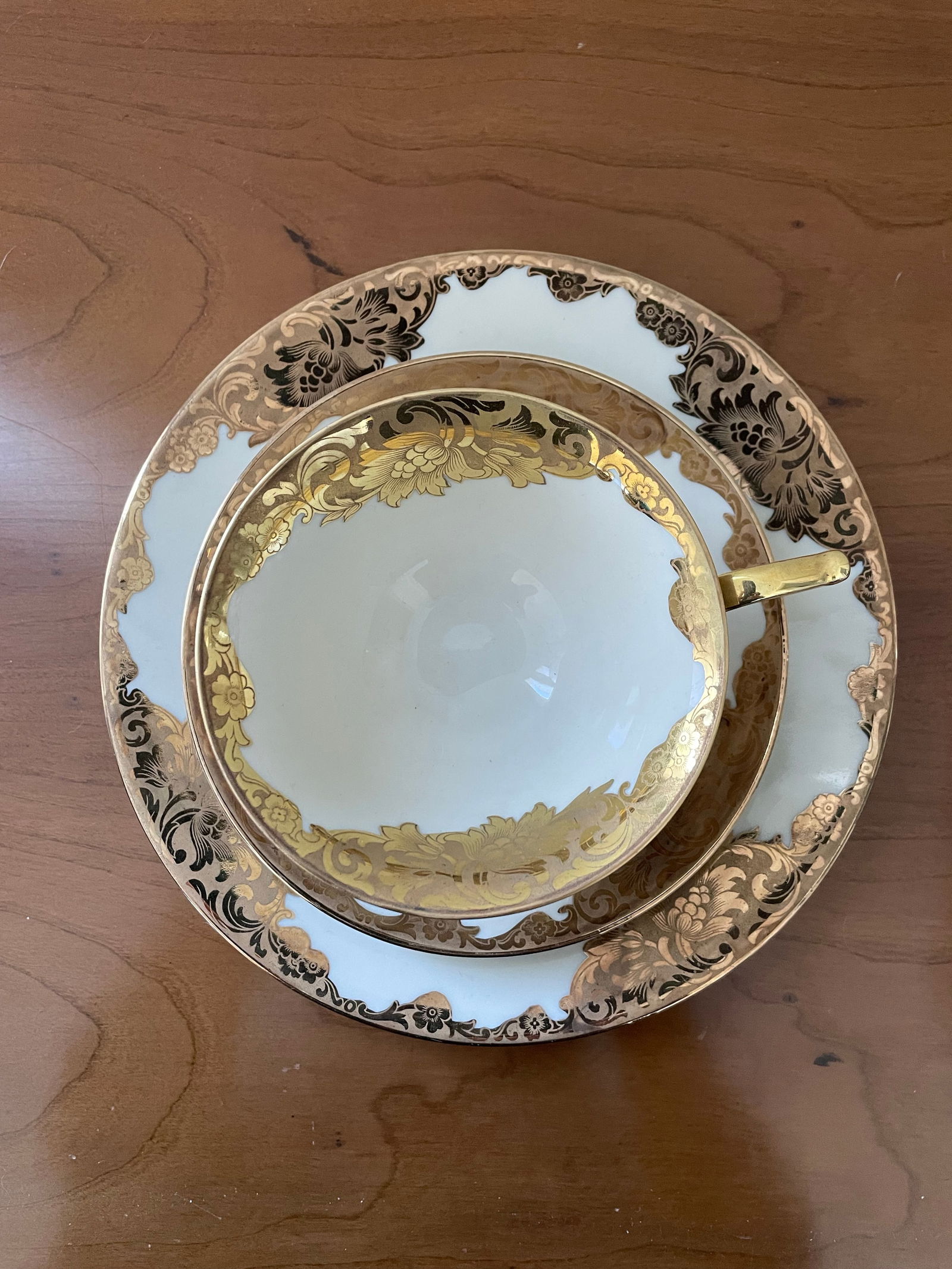1940s PMR Bavaria Jaeger & Co. Teacup With Saucer and Dessert Plate - Germany Us Zone (Gold) - 3