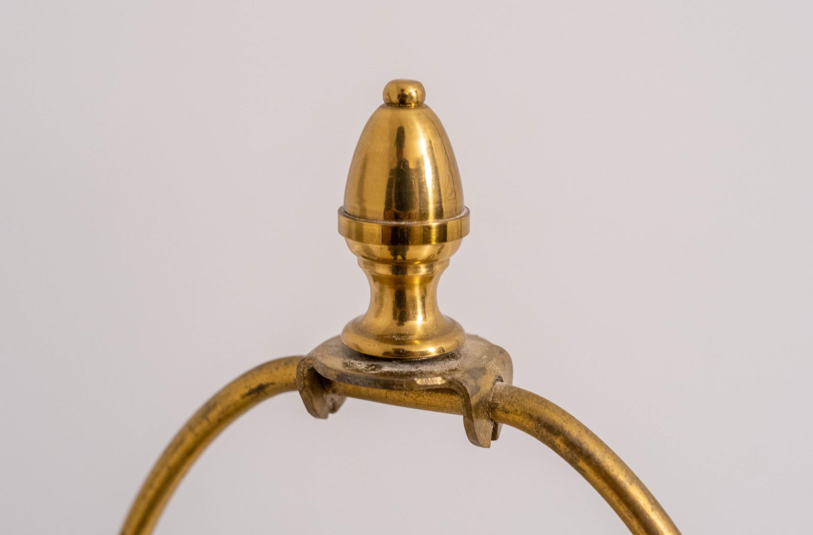 1980s Attributed to Delft Porcelain Williamsburg Virginia Tobacco Jar Lamp - 4