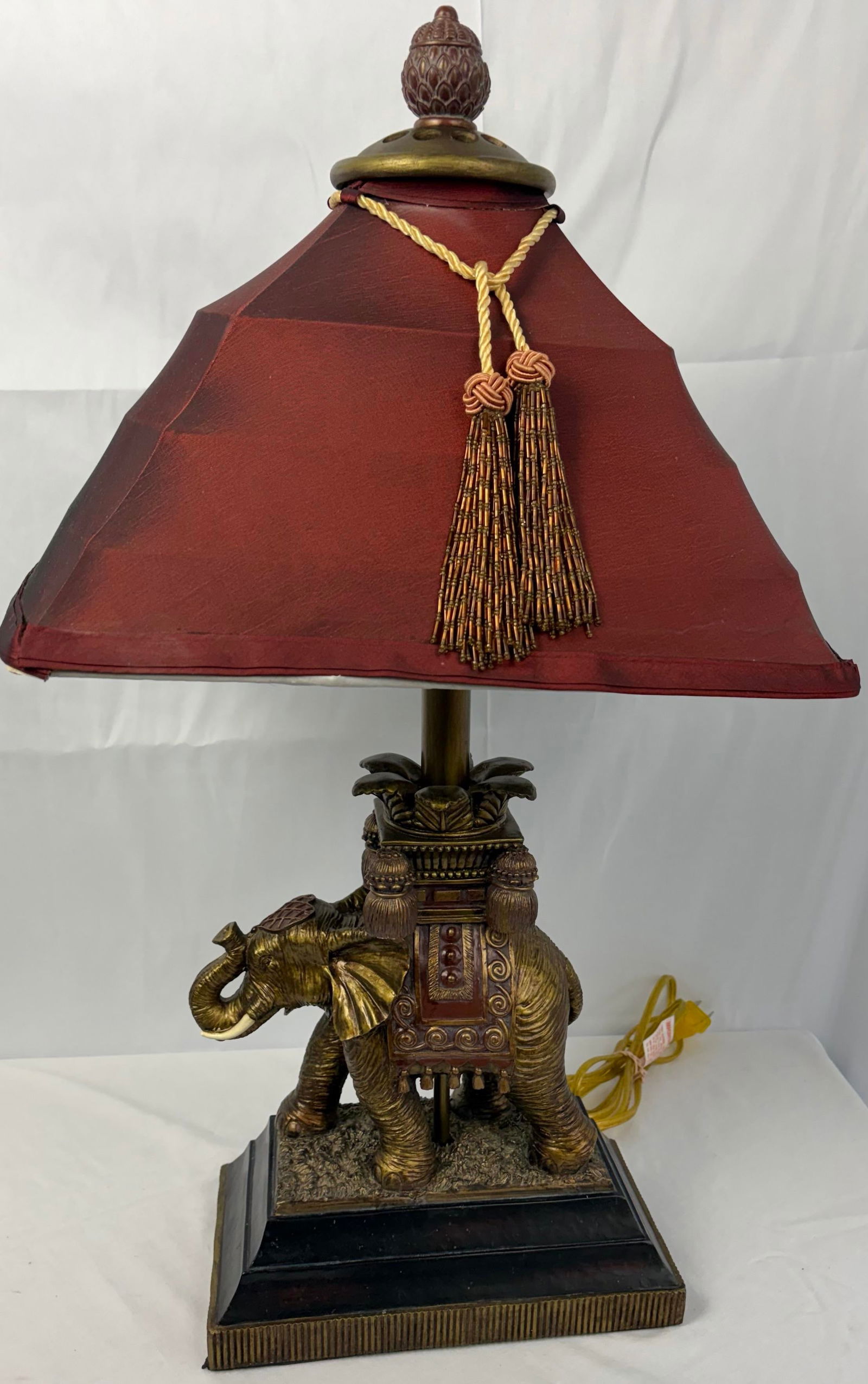 1970s East Asian Elephant Table Lamp With Silk Shade - Attributed to Robert Abbey - 12