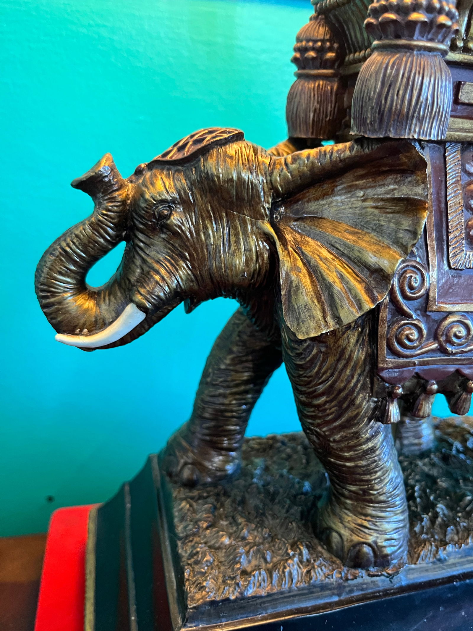 1970s East Asian Elephant Table Lamp With Silk Shade - Attributed to Robert Abbey - 2