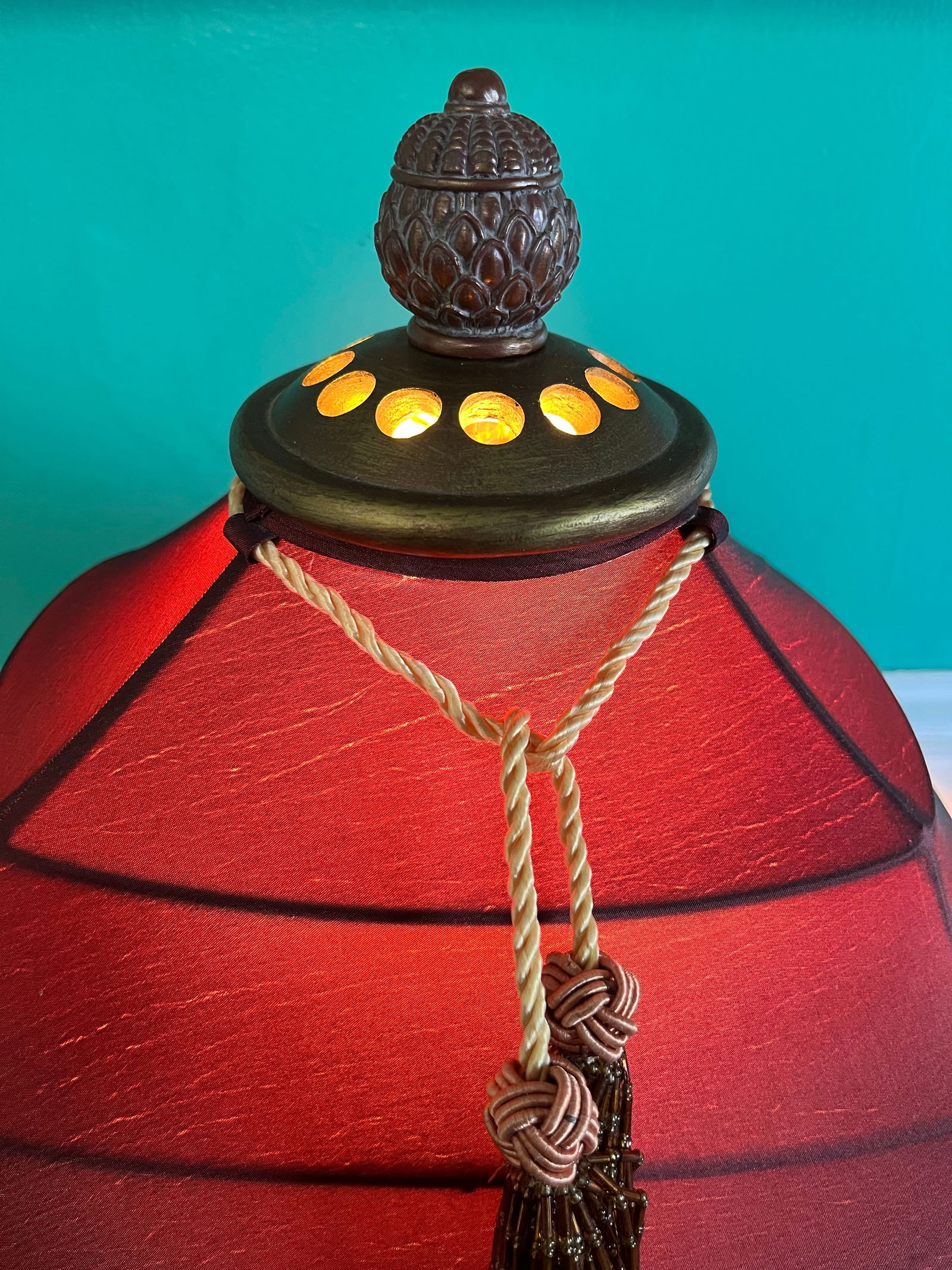 1970s East Asian Elephant Table Lamp With Silk Shade - Attributed to Robert Abbey - 5