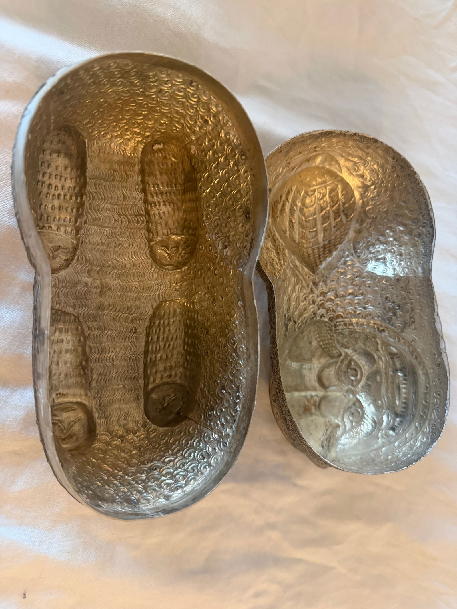 Large Antique Cambodian Silver-Plated Foo/Fu Dog Box - 7