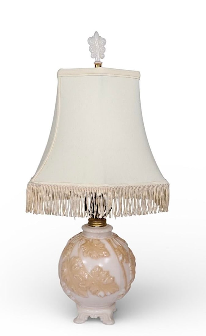 Mid 20th Century Ivory Alladin Alacite Art Deco Table Lamp - 2