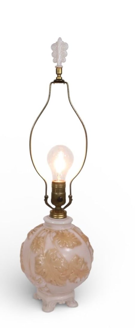 Mid 20th Century Ivory Alladin Alacite Art Deco Table Lamp - 6