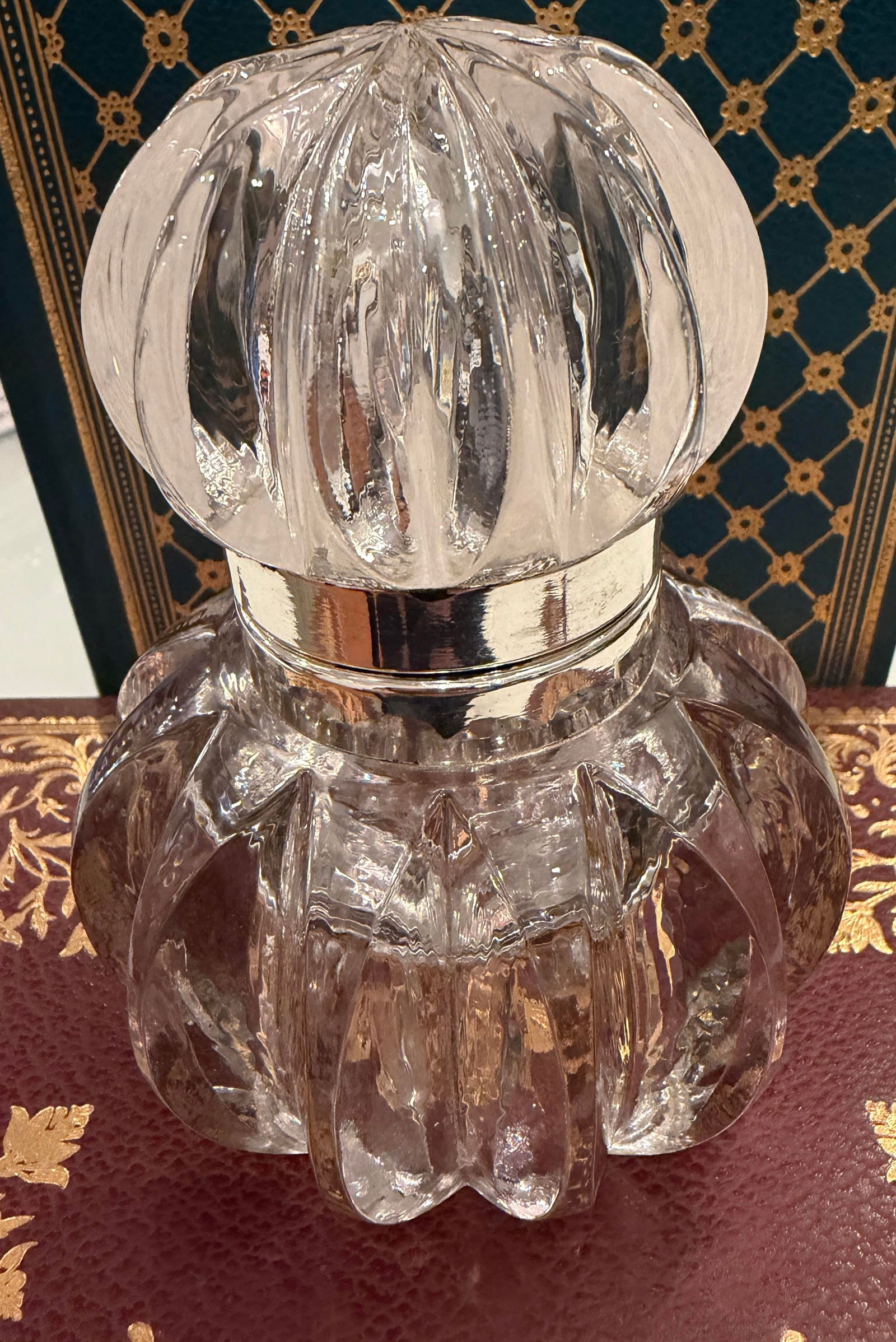 Early Vintage Art Deco Glass and Silver Plate Inkwell With Scalloped Edge and Hinged Lid, England - 2