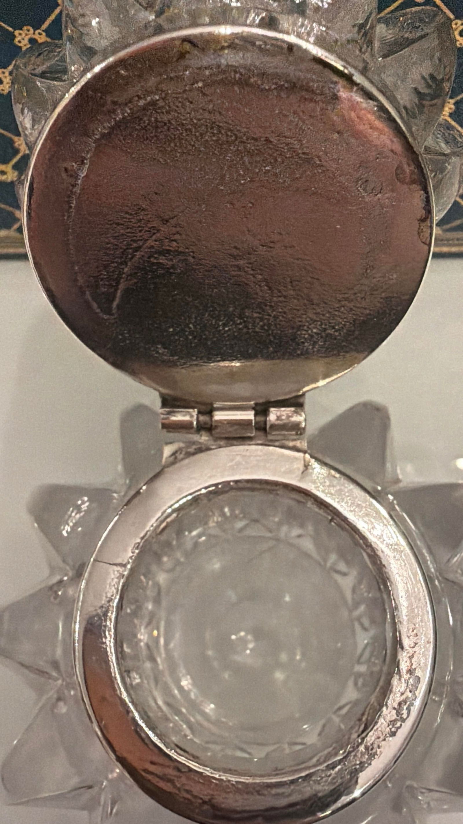 Early Vintage Art Deco Glass and Silver Plate Inkwell With Scalloped Edge and Hinged Lid, England - 3