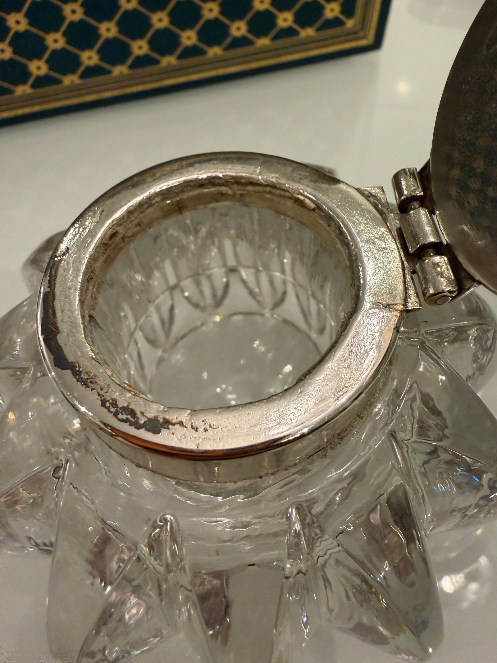 Early Vintage Art Deco Glass and Silver Plate Inkwell With Scalloped Edge and Hinged Lid, England - 8