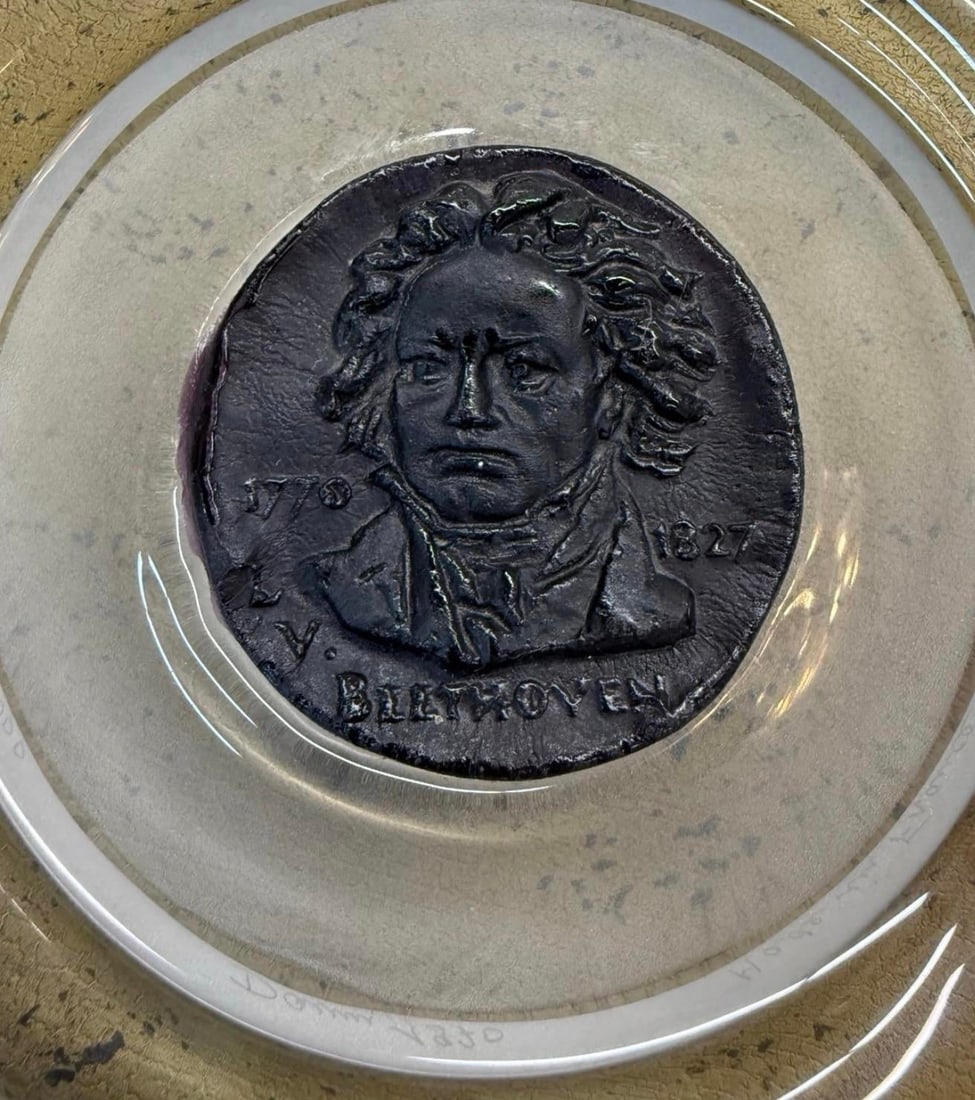 Daum Art Glass Pate De Verre Grand Musicians Beethoveoven Plate 242/2000 C. 1970 - 4