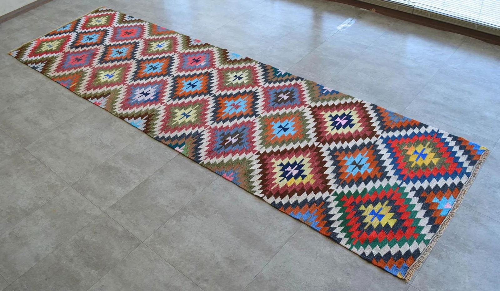 Vintage Turkish Hand Woven Kilim Rug - 2