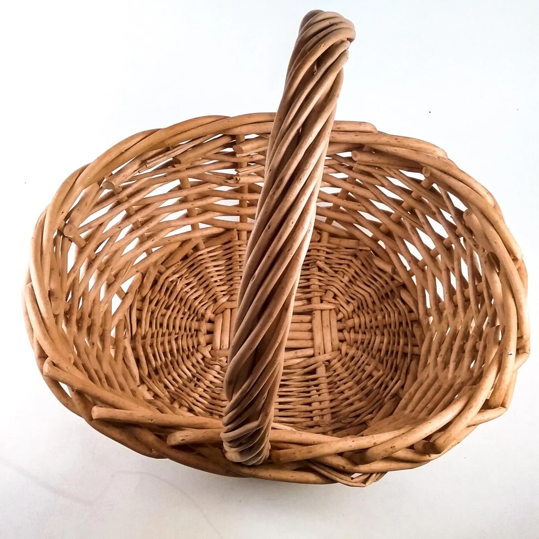 Vintage Heavy Rattan Fruit Basket With Handle - 6