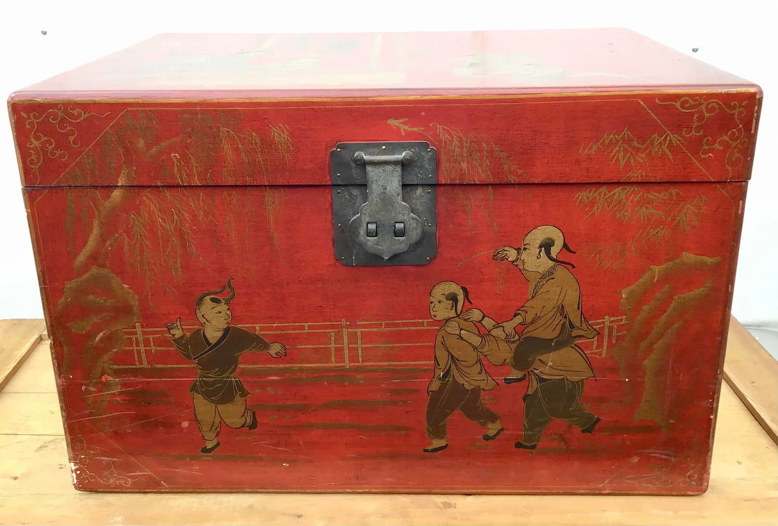 Red Lacquer Chinoiserie Trunk - Box - 12