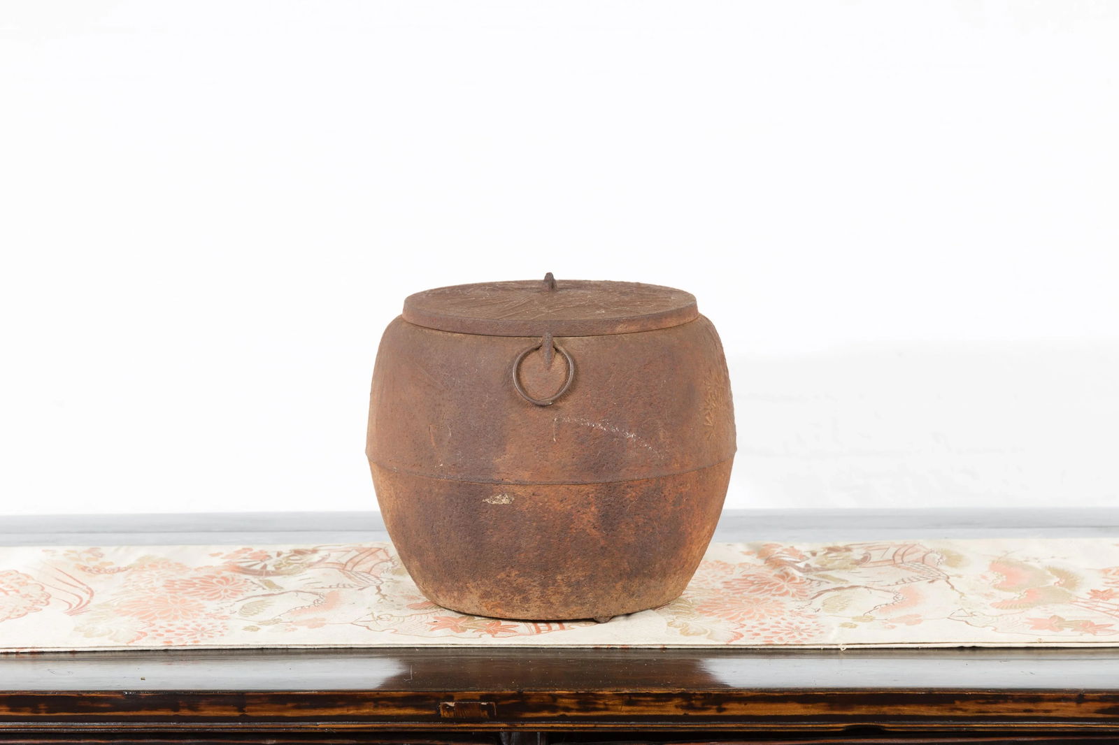 Japanese Meiji Period 1900s Distressed Iron Cooking Pot with Foliage Motifs - 3