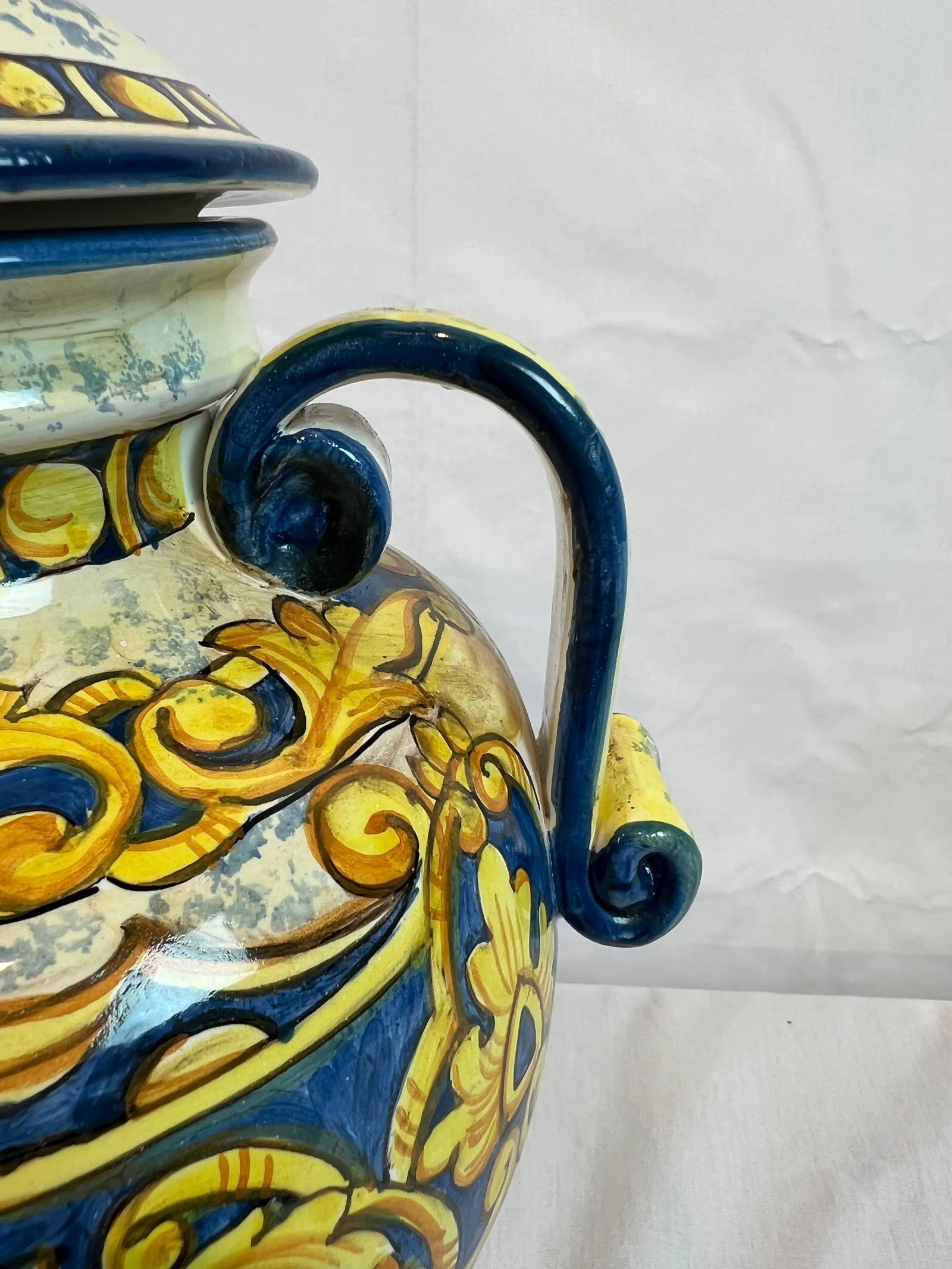 1990s Italian Hand-Painted Blue Urn With Scrolled Handles - 5