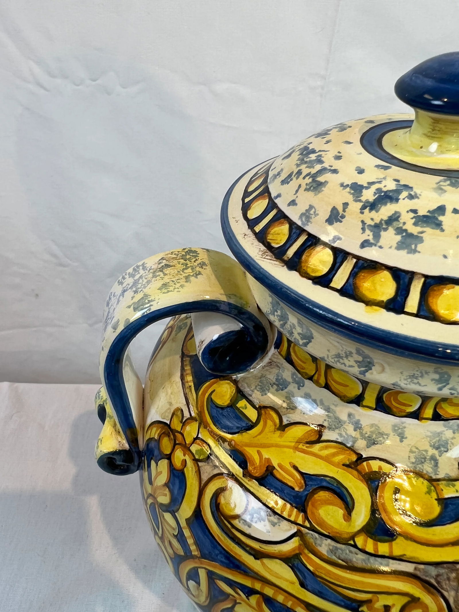 1990s Italian Hand-Painted Blue Urn With Scrolled Handles - 6