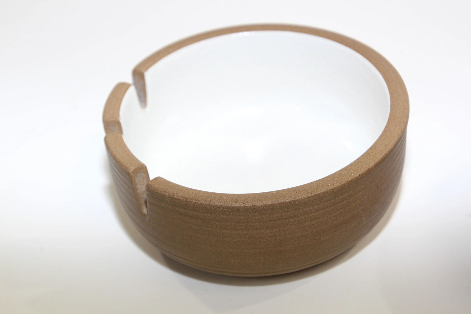 Vintage Mid-Century Modern White Ceramic Ashtrays by Edith Heath - A Pair - 9