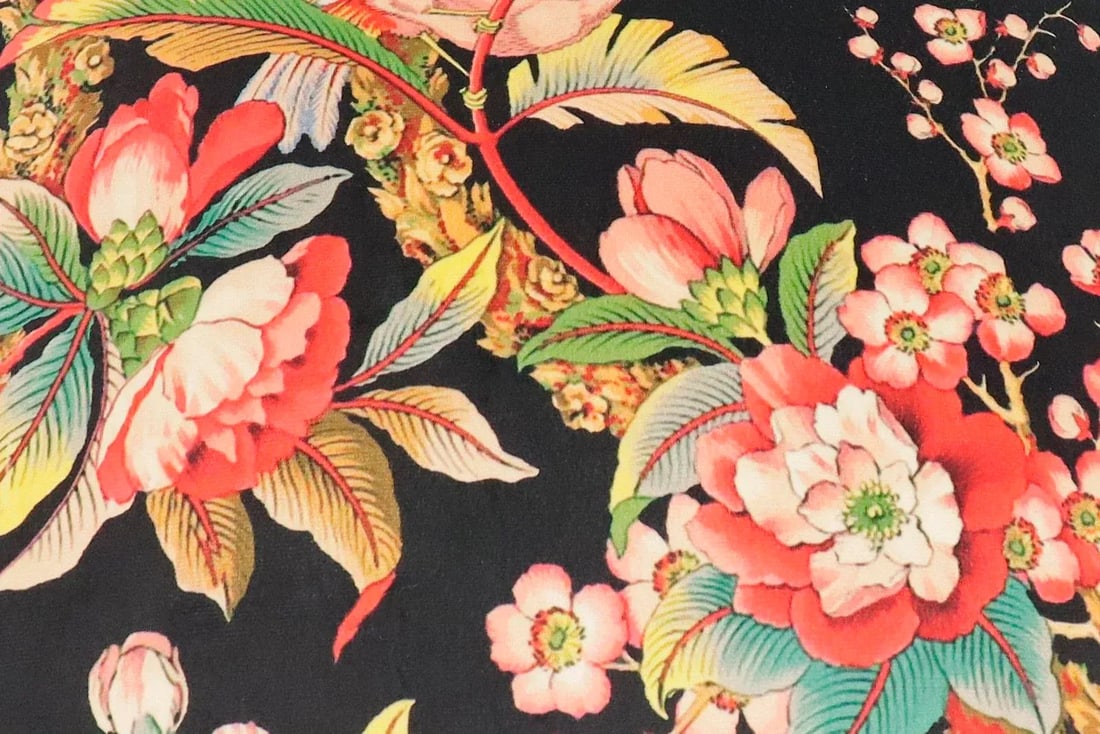 Shabby Chic Italian Velvet Handmade Ottoman - 5