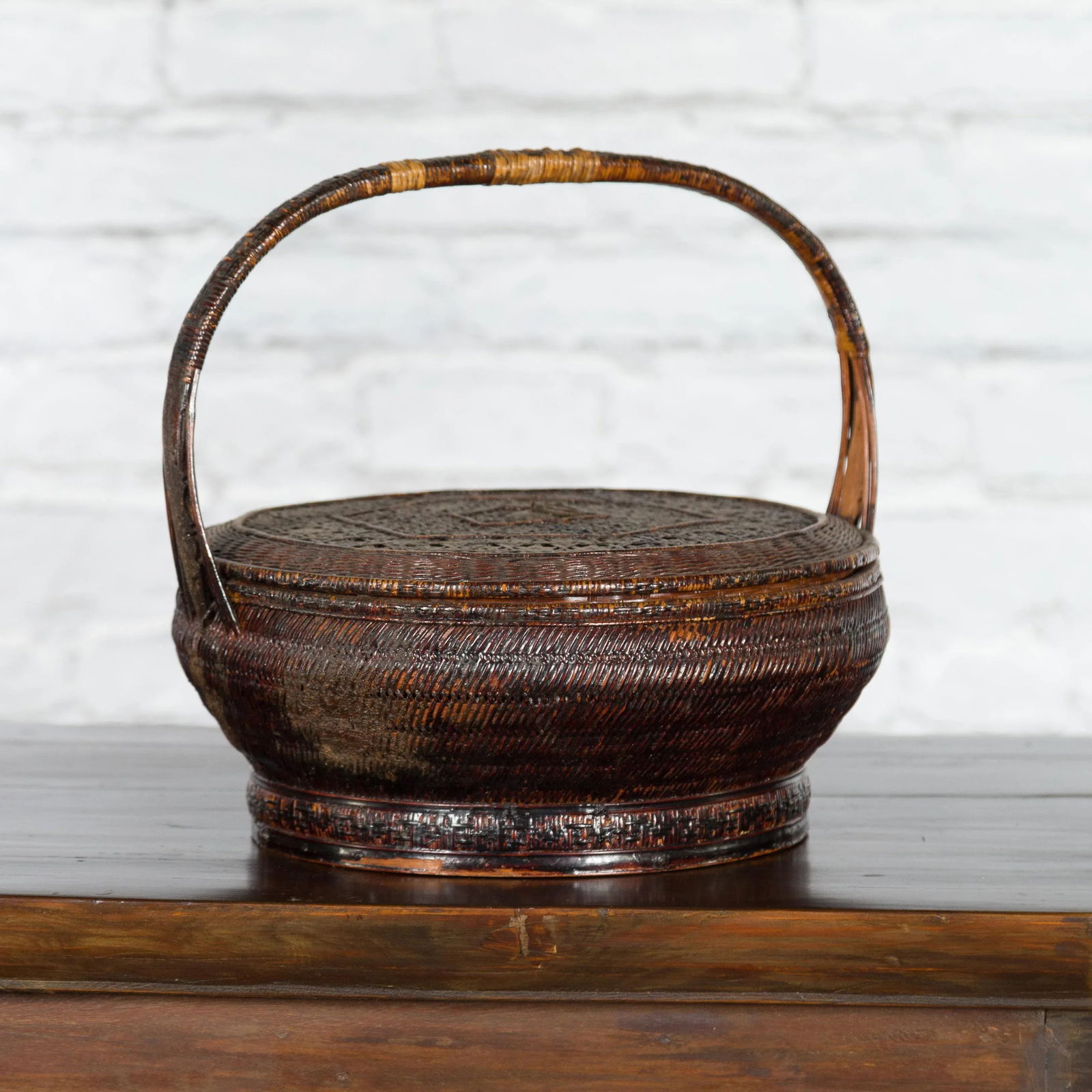 19th Century Chinese Qing Dynasty Handwoven Rattan & Bamboo Handled Basket - 9