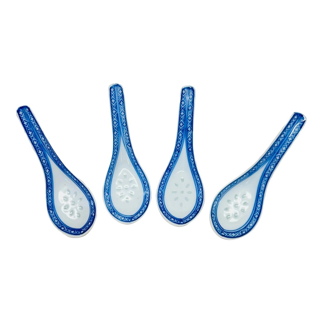 1970s Chinoiserie Blue and White Rice Spoons - Set of 4: Chinoiserie blue and white rice spoons Measure 2" w x 5.5" d x 2" h. Condition: Alterations: Original Condition Unaltered Imperfections: Some Imperfections Condition Notes: No notice