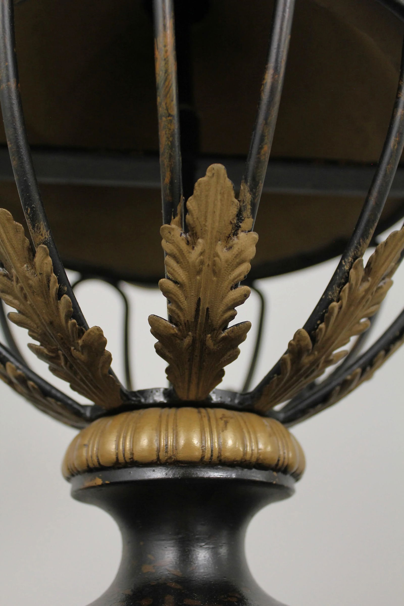 Large Black & Gold Regency Table Lamp - 4