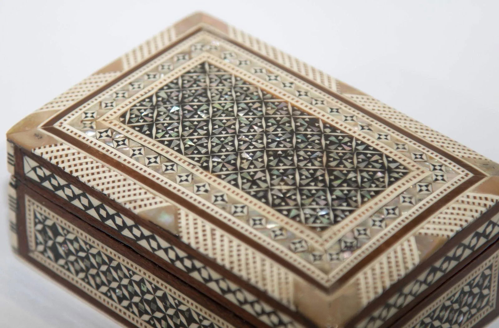 Middle Eastern Mosaic Wood Box With Inlays Shell, C. 1950s - 11