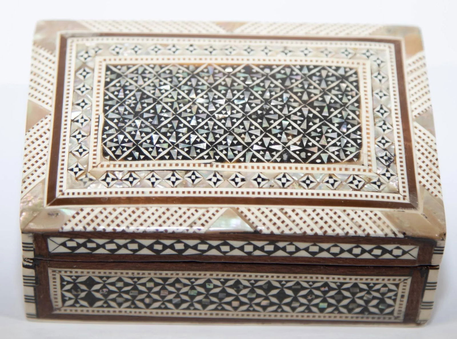 Middle Eastern Mosaic Wood Box With Inlays Shell, C. 1950s - 4