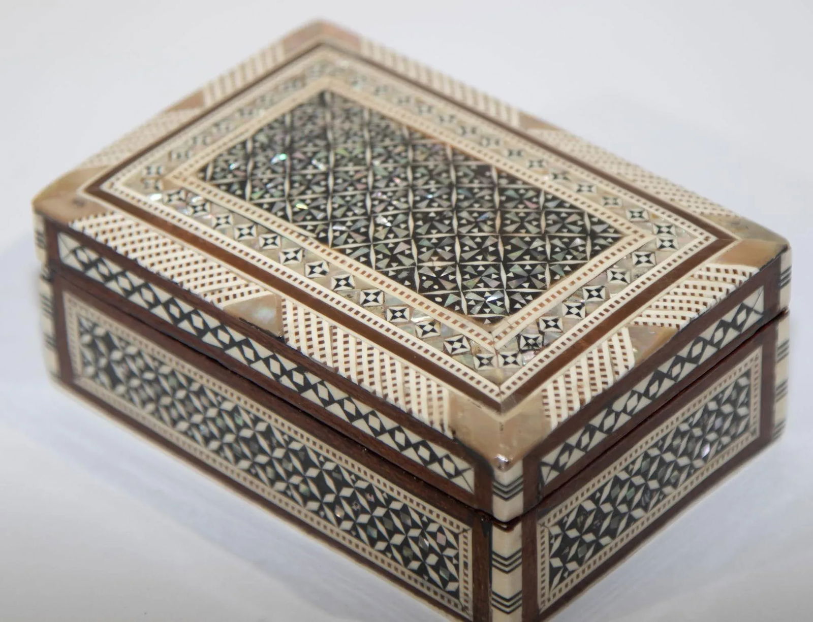 Middle Eastern Mosaic Wood Box With Inlays Shell, C. 1950s - 9