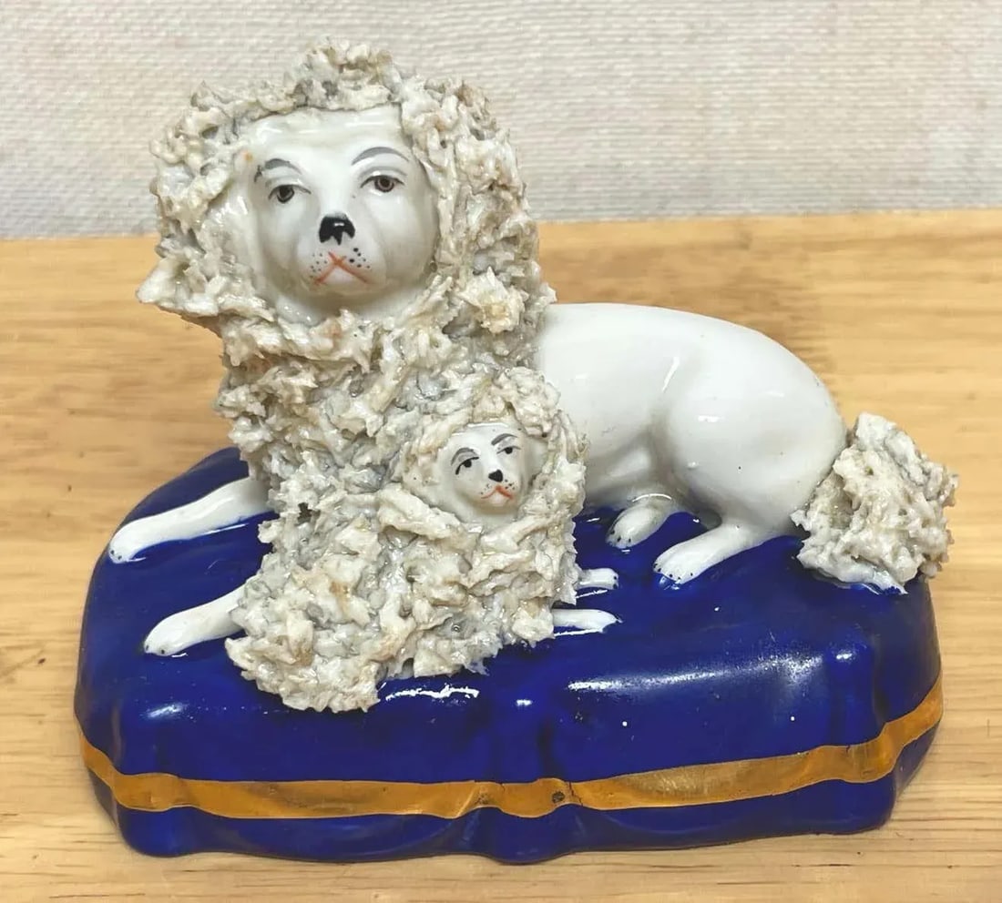 19th Century Chelsea Porcelain Figures of Seated Poodles & Pups - A Pair - 2