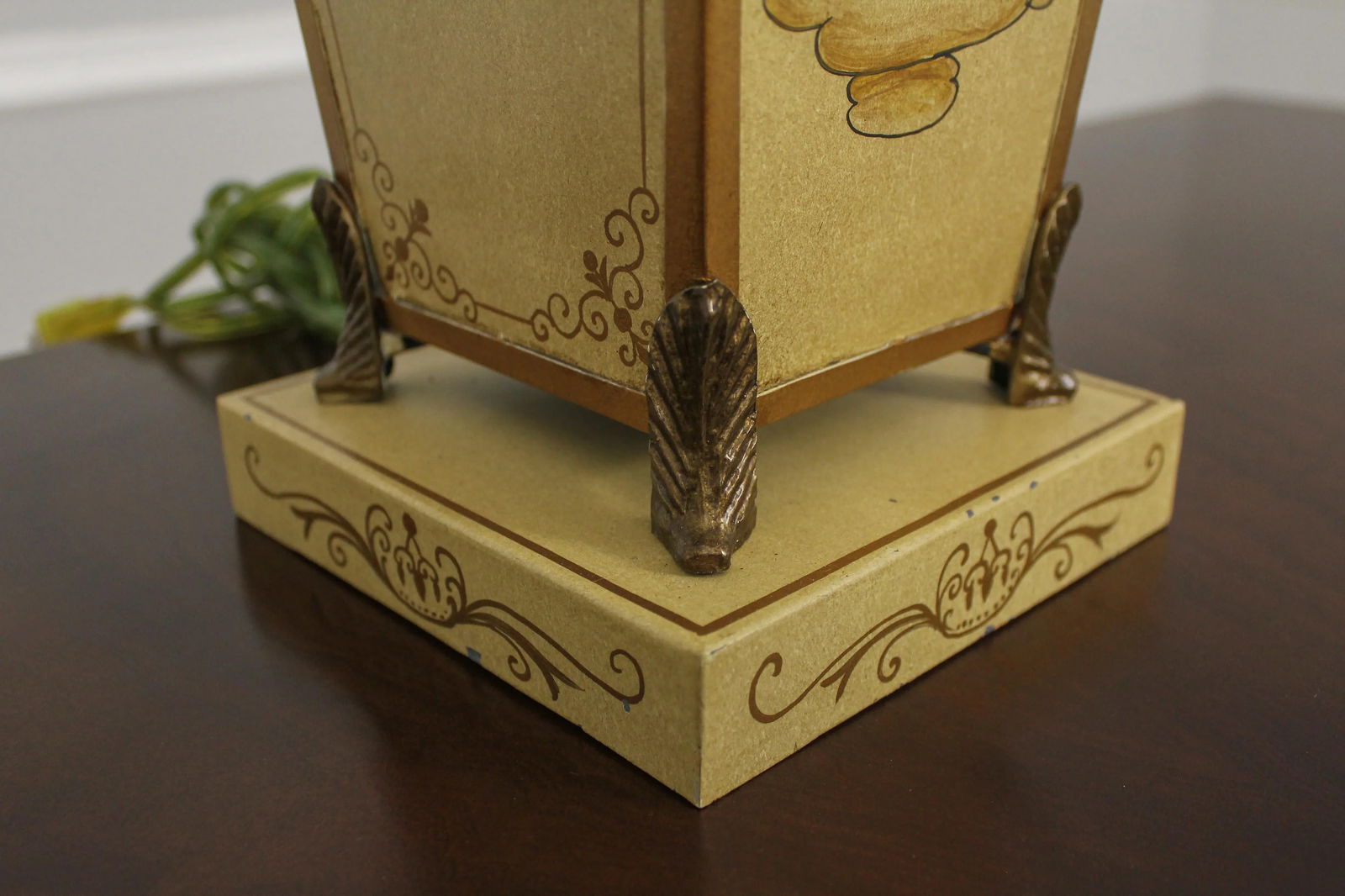 Chinoiserie Toleware Table Lamp - 3