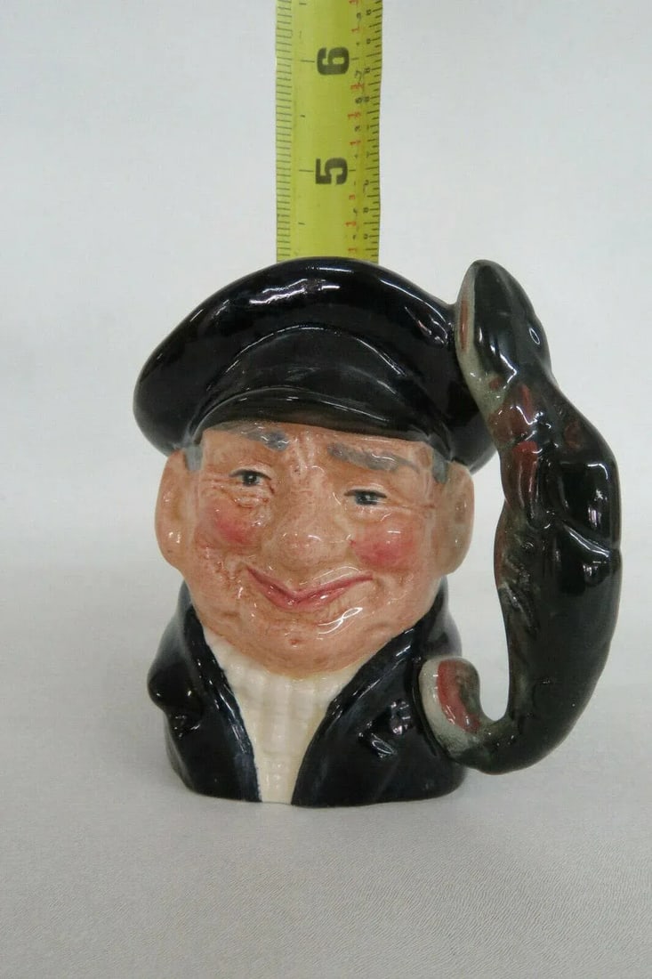 Royal Doulton Lobster Man D6620 English Small Character Mug - 3