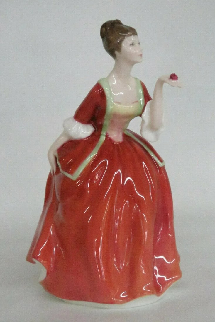 Royal Doulton HN3970 Flower of Love English Bone China Porcelain Figurine - 10