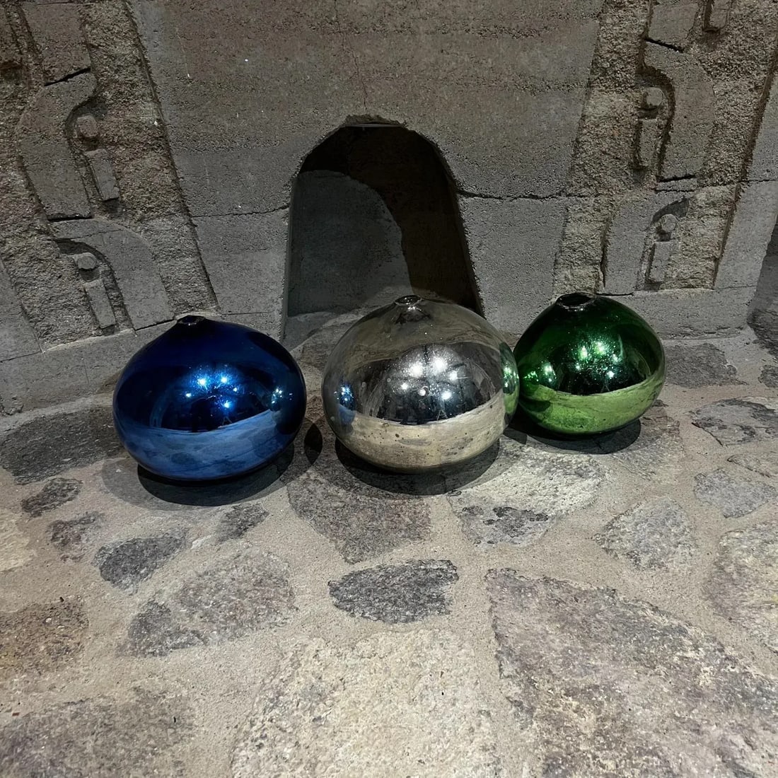 1960s Mexico Three Colorful Globes Gazing Ball Spheres Hand Blown Mercury Glass - 9