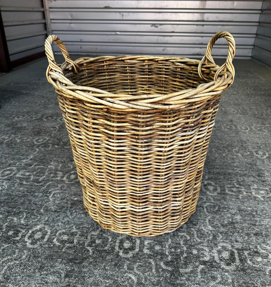 Rustic European Thick Woven Wicker Basket - 3