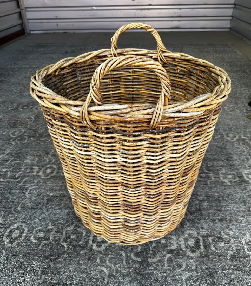 Rustic European Thick Woven Wicker Basket - 4