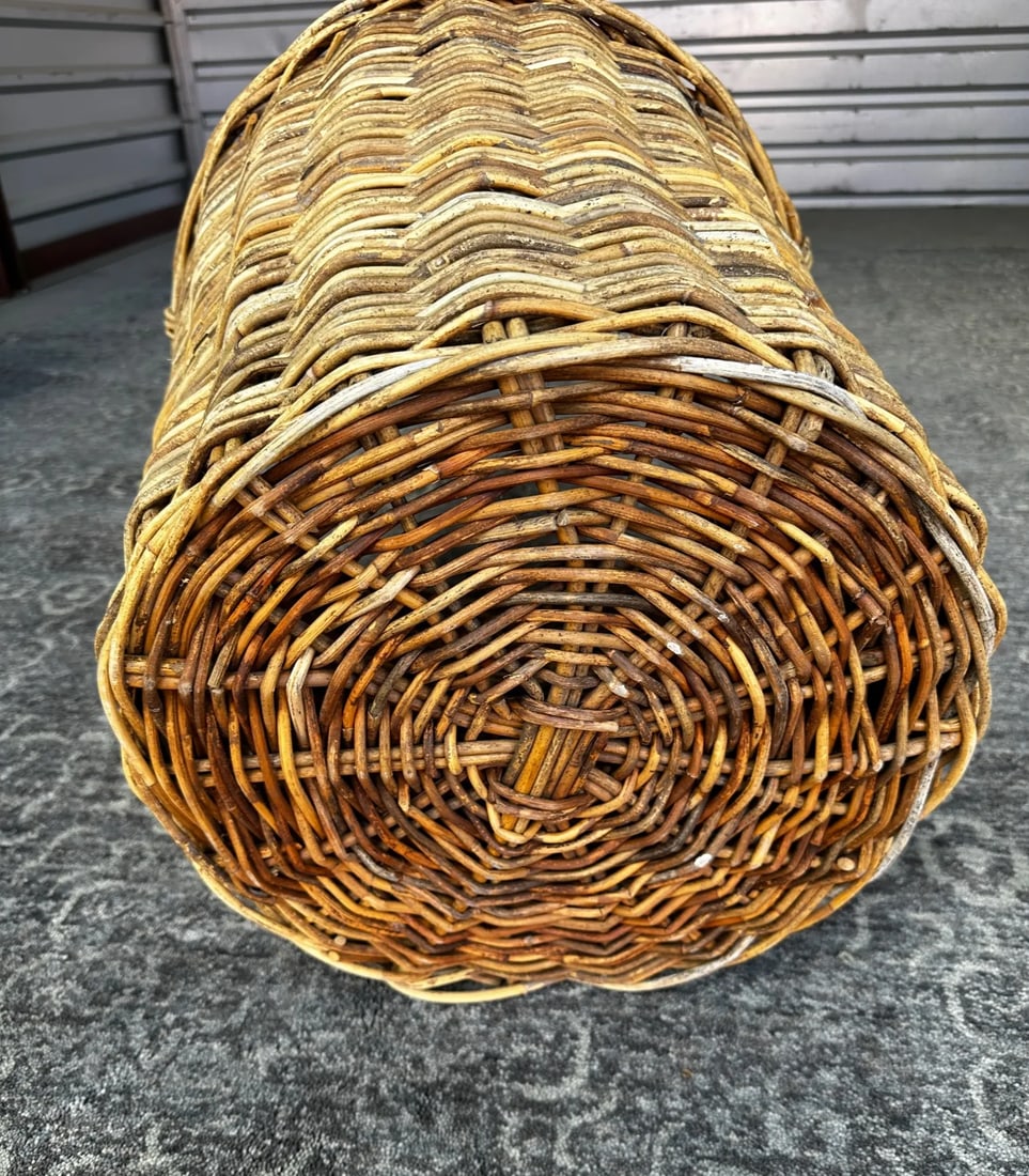 Rustic European Thick Woven Wicker Basket - 5