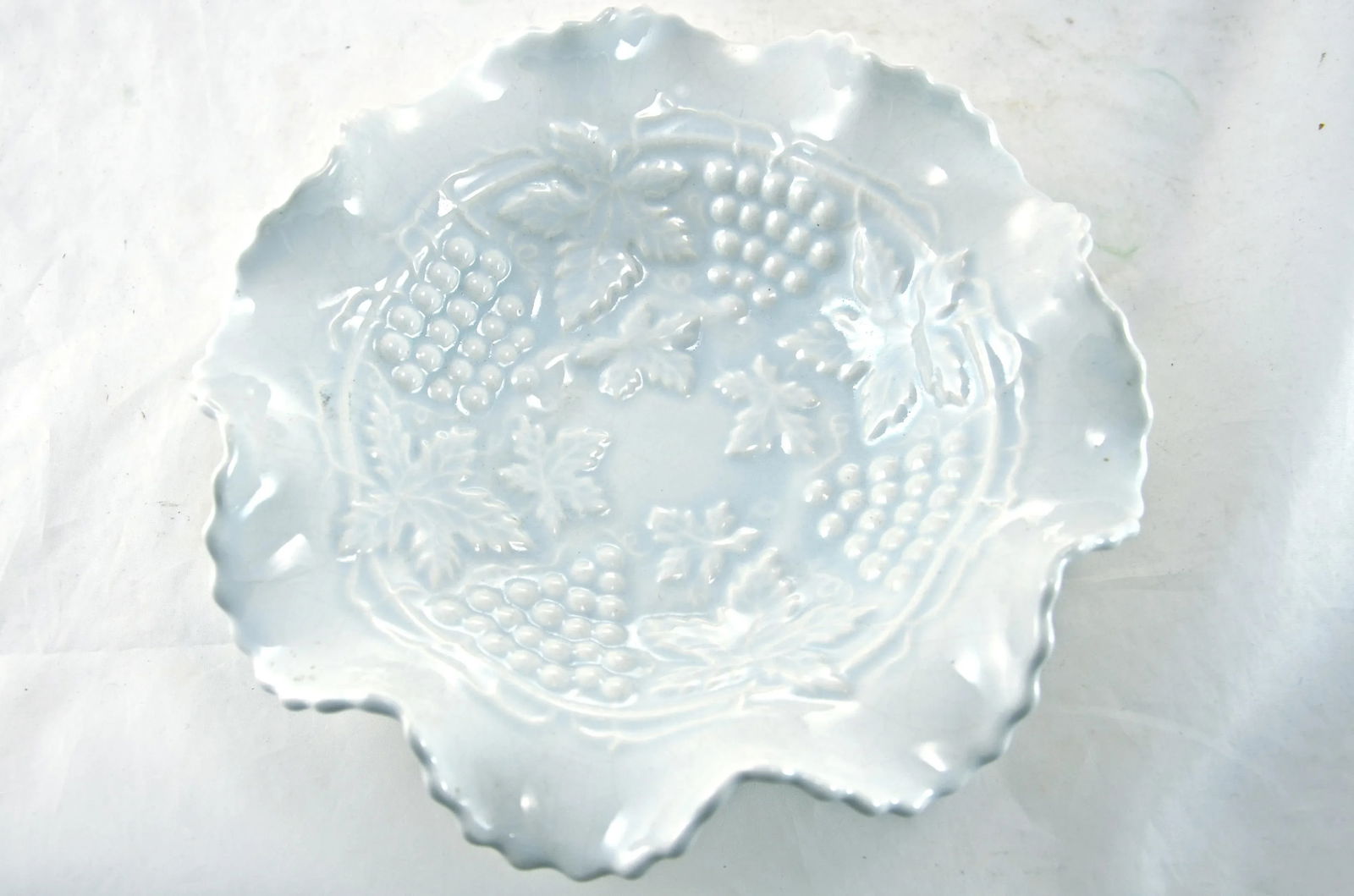 Ice Blue & White Grape Motif Bowl - 3