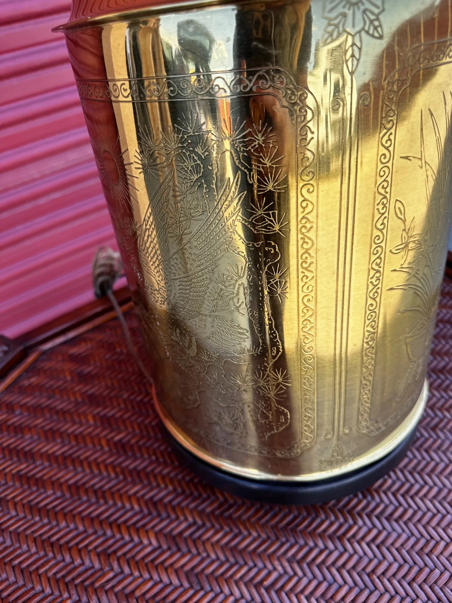 Vintage 70's Brass Tea Tin Chinoiserie Table Lamp - 4