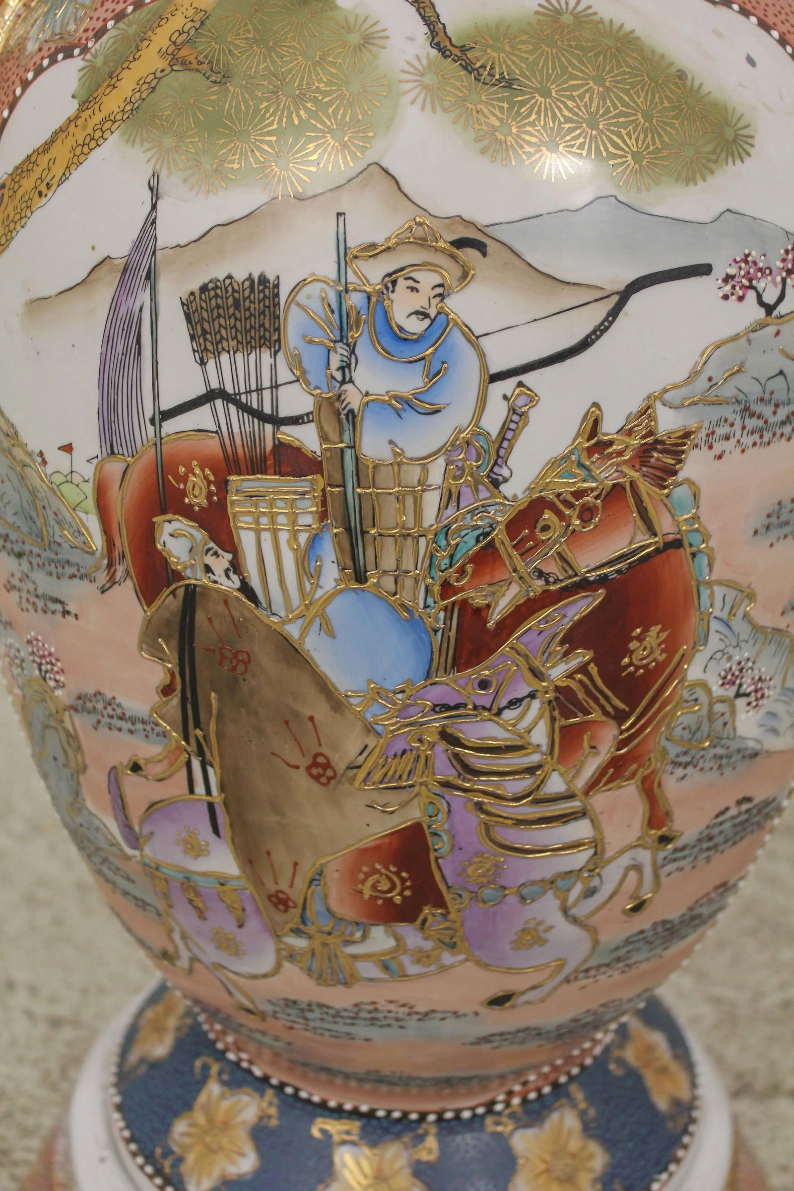 Vintage 2 Piece Chinese Decorative Urn Vase on Stand - 6