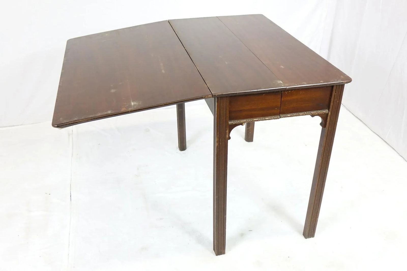 Mid 20th Century Vintage Wooden Side Table - 8