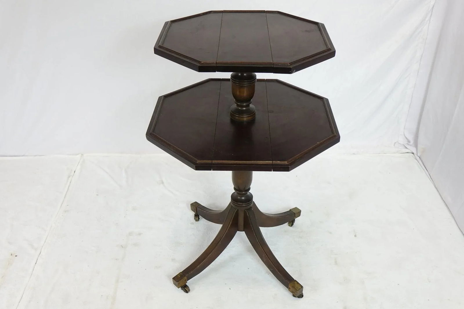 1960s Mid-Century Modern Walnut Coffee Table - 2