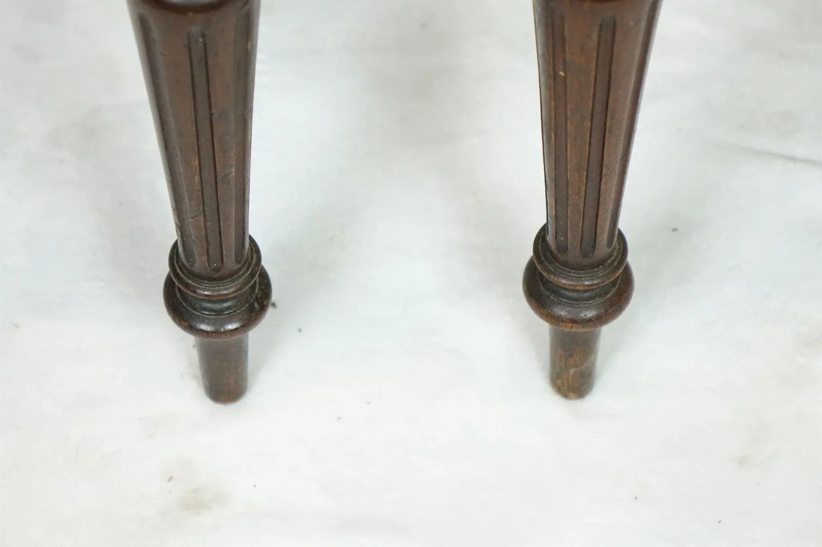 1940s Vintage Chairs With Elaborate Woodwork - a Pair - 5