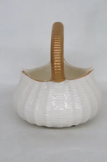 Royal Worchester 1884 Porcelain White and Gold Woven Basket Vase - 3
