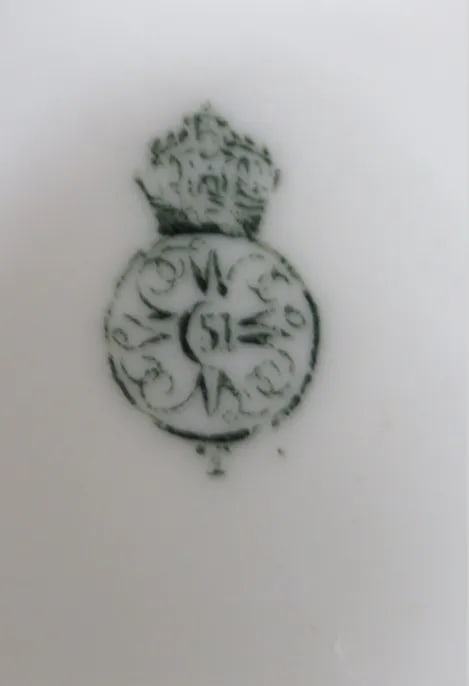 Royal Worchester 1884 Porcelain White and Gold Woven Basket Vase - 5