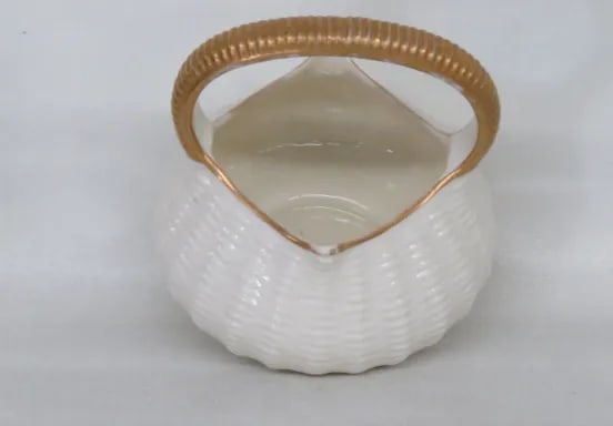 Royal Worchester 1884 Porcelain White and Gold Woven Basket Vase - 7