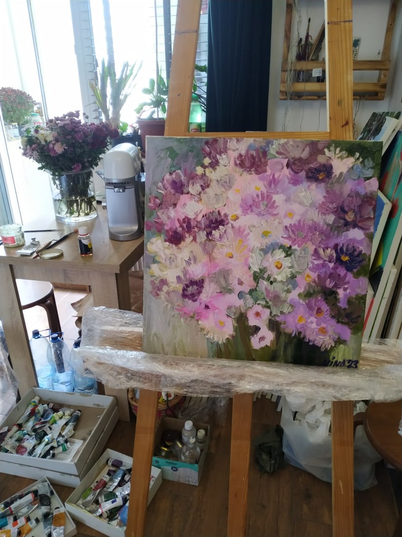 Oil painting Chrysanthemums Nina L: Title: Oil painting Chrysanthemums Nina L Description: 105Lt Painter: Nina L. Size: 40x40 cm/ 15.74x15.74 inches Components: oil, canvas Original paintingCONDITION: exellent ERA: 2023ARTIST: She was